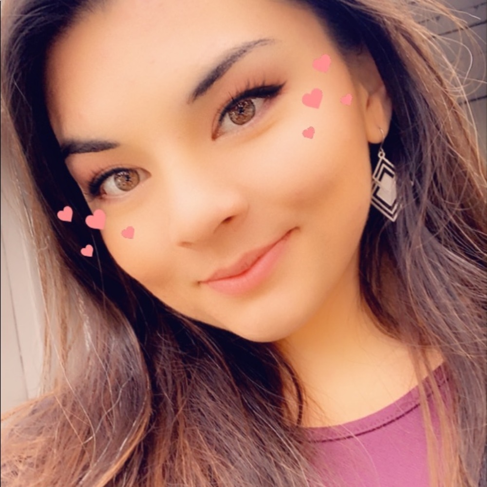 Meet your Posher, Hannah💕